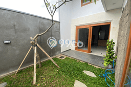 Disewakan! Rumah 2 Kamar Tidur &
2 Kamar Mandi di Ubung, Denpasar Disewakan! Rumah 2 Kamar Tidur &
2 Kamar Mandi di Ubung, Denpasar
