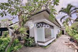 Rumah Disewakan Badung LT 800m2 LB 500m2 Area Kerobokan Rumah Disewakan Badung LT 800m2 LB 500m2 Area Kerobokan