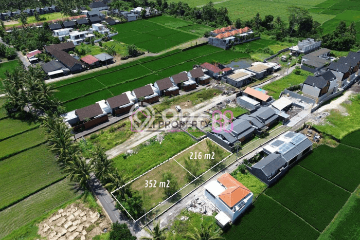 Lahan Dijual Lokasi Strategis di Gianyar dengan Luas 352m2 Lahan Dijual Lokasi Strategis di Gianyar dengan Luas 352m2