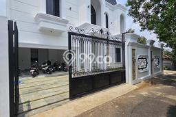 For Sale! Luxury House LT 349m2 Desain Elegan di Pangkalan Jati For Sale! Luxury House LT 349m2 Desain Elegan di Pangkalan Jati