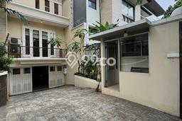 Rumah Elit LB 600m2 Siap Pakai Desain Elegan di Pondok Indah, Jakarta Selatan Rumah Elit LB 600m2 Siap Pakai Desain Elegan di Pondok Indah, Jakarta Selatan