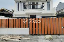 HOT DEAL! Jual Rumah Premium area Lebak Bulus, Jakarta Selatan, LT 225m² Luas Bangunan 370m² HOT DEAL! Jual Rumah Premium area Lebak Bulus, Jakarta Selatan, LT 225m² Luas Bangunan 370m²