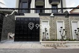 Rumah Mewah LB 1100m2 Siap Pakai Desain Elegan di Pejaten, Jakarta Selatan Rumah Mewah LB 1100m2 Siap Pakai Desain Elegan di Pejaten, Jakarta Selatan