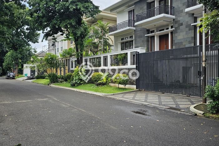 Rumah Mewah LB 750m2 Siap Huni Desain Elegan di Pondok Indah, Jakarta Selatan Rumah Mewah LB 750m2 Siap Huni Desain Elegan di Pondok Indah, Jakarta Selatan