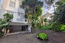 Hunian Elit LB 1015m2 Siap Huni Desain Elegan di Pondok Indah, Jakarta Selatan Hunian Elit LB 1015m2 Siap Huni Desain Elegan di Pondok Indah, Jakarta Selatan