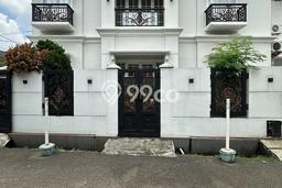 For Sale Rumah Mewah Exclusive di Tebet, Jakarta Selatan For Sale Rumah Mewah Exclusive di Tebet, Jakarta Selatan