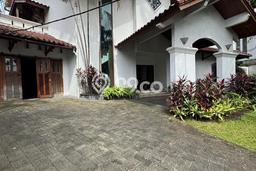 Hunian Mewah LB 690m2 Siap Pakai Desain Elegan di Pondok Indah, Jakarta Selatan Hunian Mewah LB 690m2 Siap Pakai Desain Elegan di Pondok Indah, Jakarta Selatan