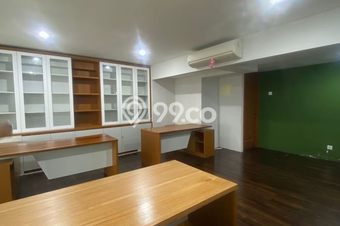Unit Kantor disewakan di Pancoran Jakarta Selatan dengan LT 201m2 / LB 201m2 Unit Kantor disewakan di Pancoran Jakarta Selatan dengan LT 201m2 / LB 201m2