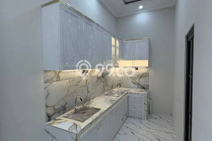Rumah Strategis Modern Lb 170m2 di Cipayung, Depok Rumah Strategis Modern Lb 170m2 di Cipayung, Depok