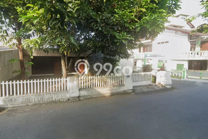 Lahan Kosong Dijual di Sleman dengan Area 303m2 Lahan Kosong Dijual di Sleman dengan Area 303m2
