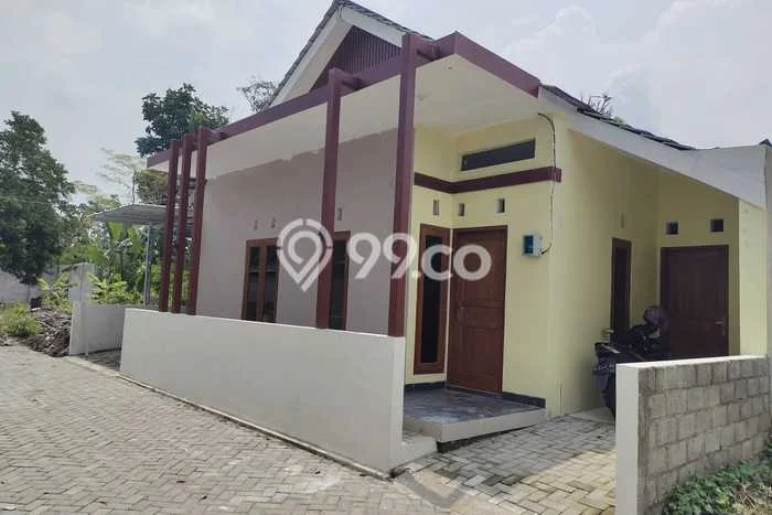 JUAL CEPAT! Rumah Siap Huni Lokasi Premium Kalasan, LT 94m² Bangunan 50m² JUAL CEPAT! Rumah Siap Huni Lokasi Premium Kalasan, LT 94m² Bangunan 50m²