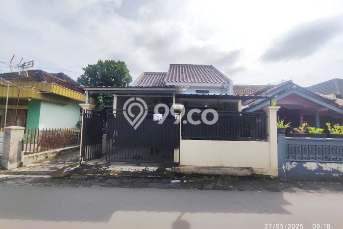 Dijual Cepat Rumah Bagus Siap Huni LB 186m2 di Gamping, Sleman Dijual Cepat Rumah Bagus Siap Huni LB 186m2 di Gamping, Sleman