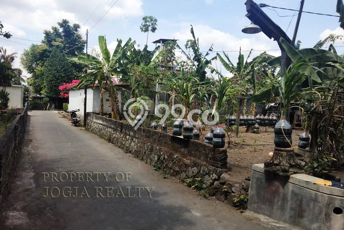 HARGA TERBAIK! Tanah Kawasan Pakem, Luas 272m2m², Dekat Jalan Utama, Area Berkembang HARGA TERBAIK! Tanah Kawasan Pakem, Luas 272m2m², Dekat Jalan Utama, Area Berkembang