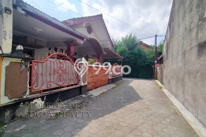 Dijual Rumah 4 Kamar Lokasi Strategis Nyaman dan Strategis di Banguntapan Dijual Rumah 4 Kamar Lokasi Strategis Nyaman dan Strategis di Banguntapan