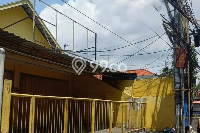Ruko untuk Disewa di Pusat Surabaya Luas Bangunan 185m2 Ruko untuk Disewa di Pusat Surabaya Luas Bangunan 185m2