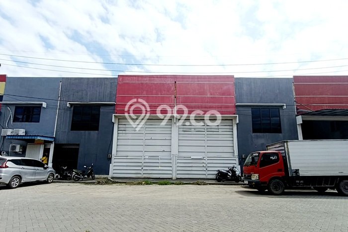 Gudang Dijual di Prime Area Surabaya Luas 430m2 Gudang Dijual di Prime Area Surabaya Luas 430m2