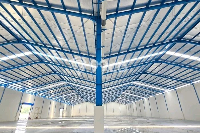 Unit Gudang Disewa Lokasi Krian, Sidoarjo Spesifikasi Luas Bangunan 11456m2 Unit Gudang Disewa Lokasi Krian, Sidoarjo Spesifikasi Luas Bangunan 11456m2
