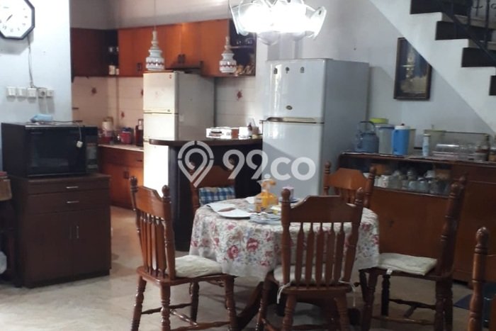 Ruko Dijual di Surabaya LT 450m2 & LB 466m2 Lokasi Terbaik! Ruko Dijual di Surabaya LT 450m2 & LB 466m2 Lokasi Terbaik!