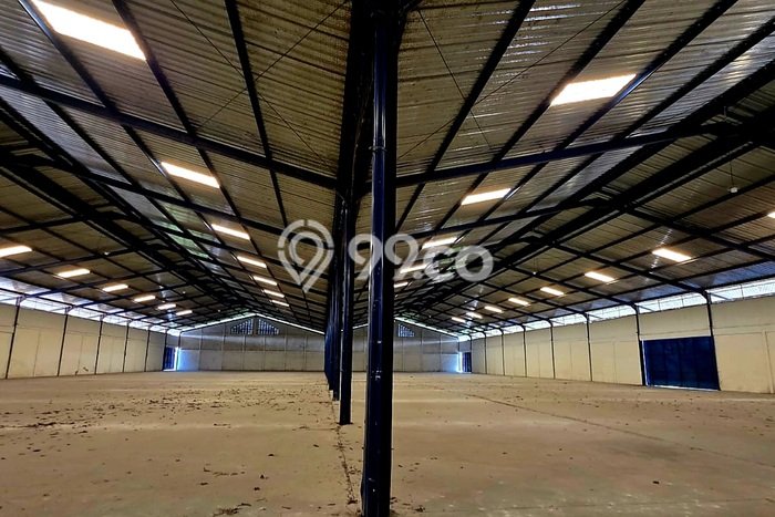 Unit Gudang Disewa Lokasi Gempol, Pasuruan Spesifikasi Luas Bangunan 2200m2 Unit Gudang Disewa Lokasi Gempol, Pasuruan Spesifikasi Luas Bangunan 2200m2