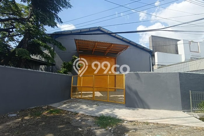 Unit Gudang Dijual di Surabaya LT 918m2 & LB 918m2 Unit Gudang Dijual di Surabaya LT 918m2 & LB 918m2