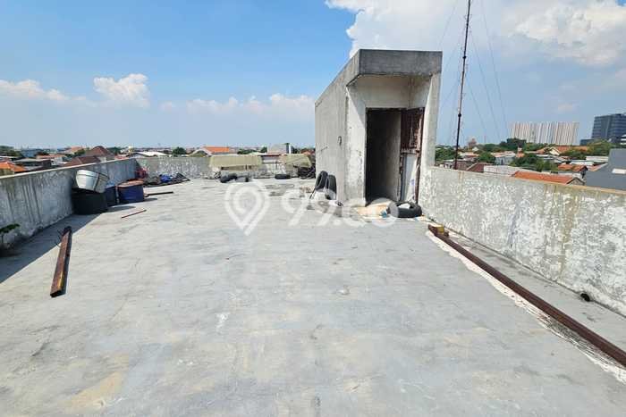 Ruko Dijual di Surabaya LT 119m2 & LB 320m2 Lokasi Terbaik! Ruko Dijual di Surabaya LT 119m2 & LB 320m2 Lokasi Terbaik!