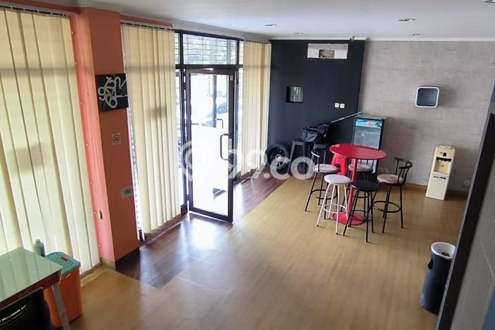 Unit Kantor Dijual di Kembangan Jakarta Barat 176m2 Unit Kantor Dijual di Kembangan Jakarta Barat 176m2