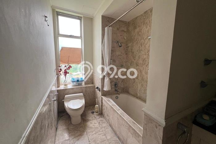 Hunian Apartemen Eksklusif untuk Dijual di Surabaya dengan 3 BR & 2 Kamar Mandi Hunian Apartemen Eksklusif untuk Dijual di Surabaya dengan 3 BR & 2 Kamar Mandi