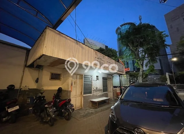 Komersial Disewa di Surabaya dengan LB 21m2 Area Komersial Ramai Komersial Disewa di Surabaya dengan LB 21m2 Area Komersial Ramai