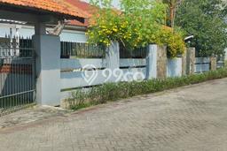 For Sale Rumah Mewah Exclusive di Sukolilo, Surabaya For Sale Rumah Mewah Exclusive di Sukolilo, Surabaya