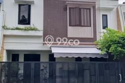 Jual Rumah Luas Megah Dengan View Eksklusif di Permata Buana, Jakarta Barat Jual Rumah Luas Megah Dengan View Eksklusif di Permata Buana, Jakarta Barat