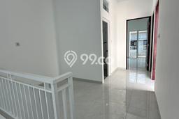Dijual Hunian Rumah Terawat 4 Kamar di Duri Kepa, Jakarta Barat Dijual Hunian Rumah Terawat 4 Kamar di Duri Kepa, Jakarta Barat