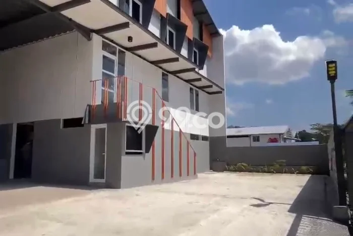 Gudang paling strategis disewakan di Semarang Barat Semarang Gudang paling strategis disewakan di Semarang Barat Semarang