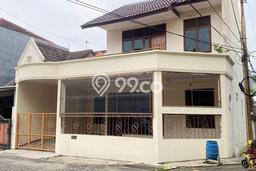 Hunian Cantik Modern Lb 210m2 di Semarang Barat, Semarang Hunian Cantik Modern Lb 210m2 di Semarang Barat, Semarang