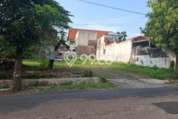 Lahan Dijual Lokasi Strategis di Semarang dengan Luas 300m2 Lahan Dijual Lokasi Strategis di Semarang dengan Luas 300m2