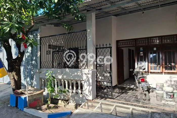 Rumah Strategis Modern Lb 121m2 di Pedurungan, Semarang Rumah Strategis Modern Lb 121m2 di Pedurungan, Semarang