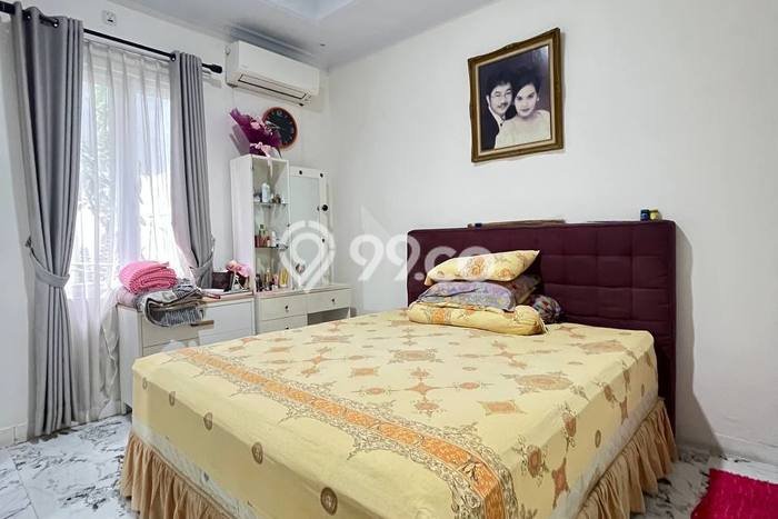 Rumah Luas Asri 4 KT Siap Pakai di Legenda Wisata Jakarta Timur Rumah Luas Asri 4 KT Siap Pakai di Legenda Wisata Jakarta Timur