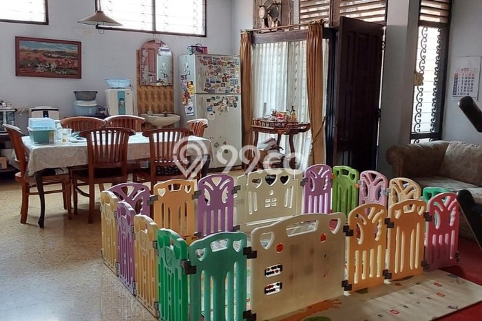 Rumah Luxury Modern Tanpa Renovasi di Kemanggisan Jakarta Barat Rumah Luxury Modern Tanpa Renovasi di Kemanggisan Jakarta Barat