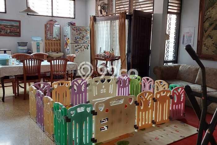 Rumah Luxury Modern Tanpa Renovasi di Kemanggisan Jakarta Barat Rumah Luxury Modern Tanpa Renovasi di Kemanggisan Jakarta Barat