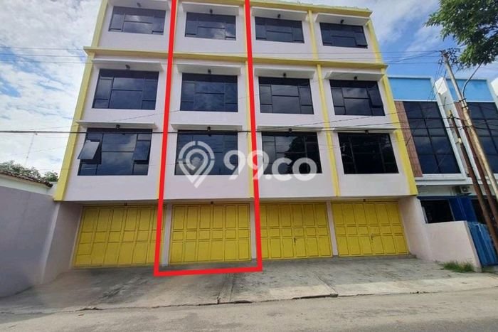 Unit Ruko Dijual di Pasar Kliwon Solo Luas Tanah 48m2, Luas Bangunan 135m2 Unit Ruko Dijual di Pasar Kliwon Solo Luas Tanah 48m2, Luas Bangunan 135m2