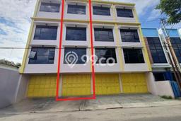 Unit Ruko Dijual di Pasar Kliwon Solo Luas Tanah 48m2, Luas Bangunan 135m2 Unit Ruko Dijual di Pasar Kliwon Solo Luas Tanah 48m2, Luas Bangunan 135m2