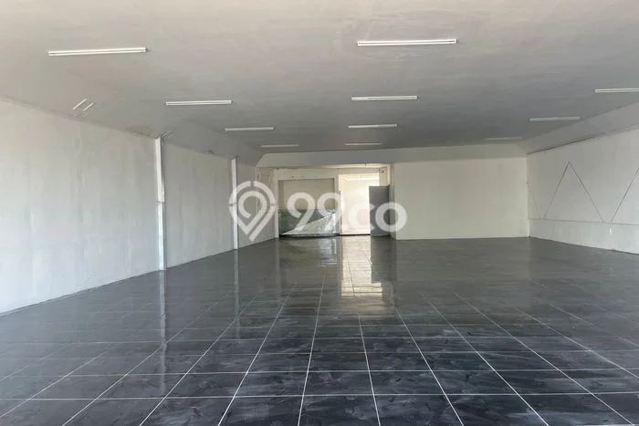 Unit Gudang Disewa Lokasi Nusukan, Solo Spesifikasi Luas Bangunan 600m2 Unit Gudang Disewa Lokasi Nusukan, Solo Spesifikasi Luas Bangunan 600m2