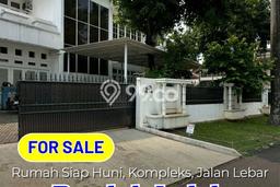Ready to Use! Luxury House LT 660m2 Desain Modern di Pondok Indah Ready to Use! Luxury House LT 660m2 Desain Modern di Pondok Indah