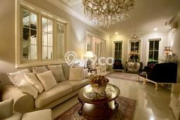 Hunian Mewah Dijual LT 300m2 di BSD, Tangerang Selatan Hunian Mewah Dijual LT 300m2 di BSD, Tangerang Selatan