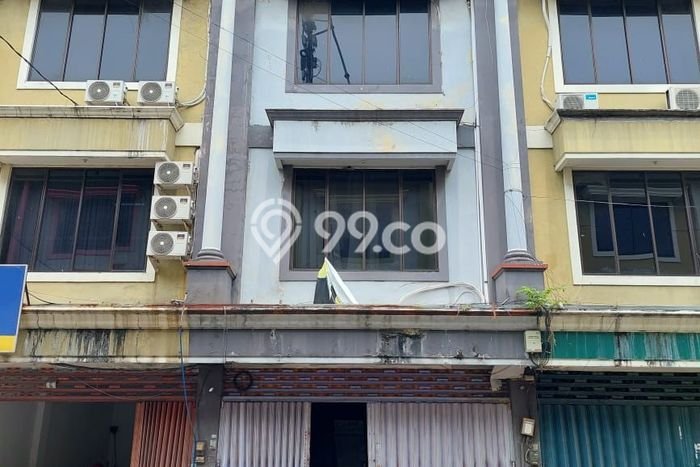Untuk Dijual Ruko di Waru Sidoarjo LT 75m2 / LB 262m2 Untuk Dijual Ruko di Waru Sidoarjo LT 75m2 / LB 262m2