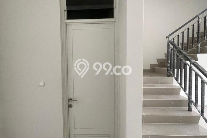 FOR RENT! Ruko di Pantai Indah Kapuk Cocok untuk Bisnis 200m2 FOR RENT! Ruko di Pantai Indah Kapuk Cocok untuk Bisnis 200m2