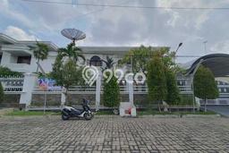 For Sale! Luxury House LT 561m2 Desain Modern di Dharma Husada For Sale! Luxury House LT 561m2 Desain Modern di Dharma Husada