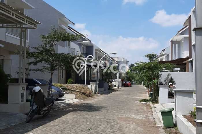 NEW LISTING! Rumah kawasan Tasikmadu, Siap Huni, 2 KT, Akses Tasikmadu, Malang, Malang, Luas 72m² Bangunan 63m² NEW LISTING! Rumah kawasan Tasikmadu, Siap Huni, 2 KT, Akses Tasikmadu, Malang, Malang, Luas 72m² Bangunan 63m²
