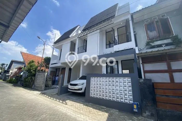 Jual Rumah Bagus Siap Huni LB 111m2 di Blimbing, Malang Jual Rumah Bagus Siap Huni LB 111m2 di Blimbing, Malang