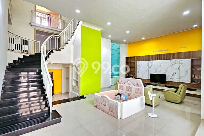 Rumah Luxury Modern Siap Huni di Pakuwon Indah Surabaya Rumah Luxury Modern Siap Huni di Pakuwon Indah Surabaya