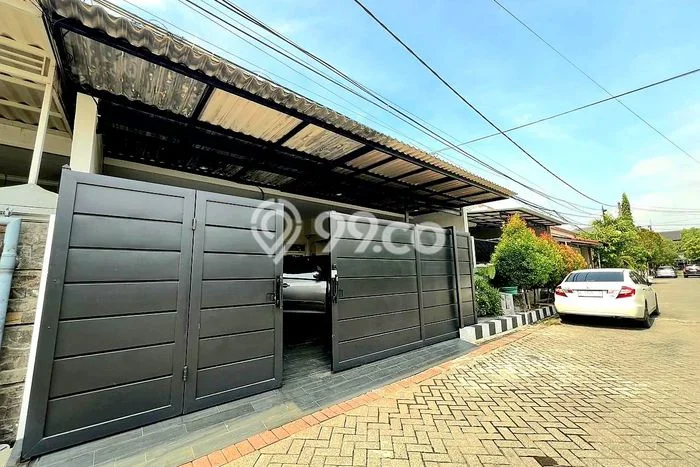 Dijual Rumah 4 Kamar Lokasi Ideal Bagus dan Strategis di Wiyung Dijual Rumah 4 Kamar Lokasi Ideal Bagus dan Strategis di Wiyung